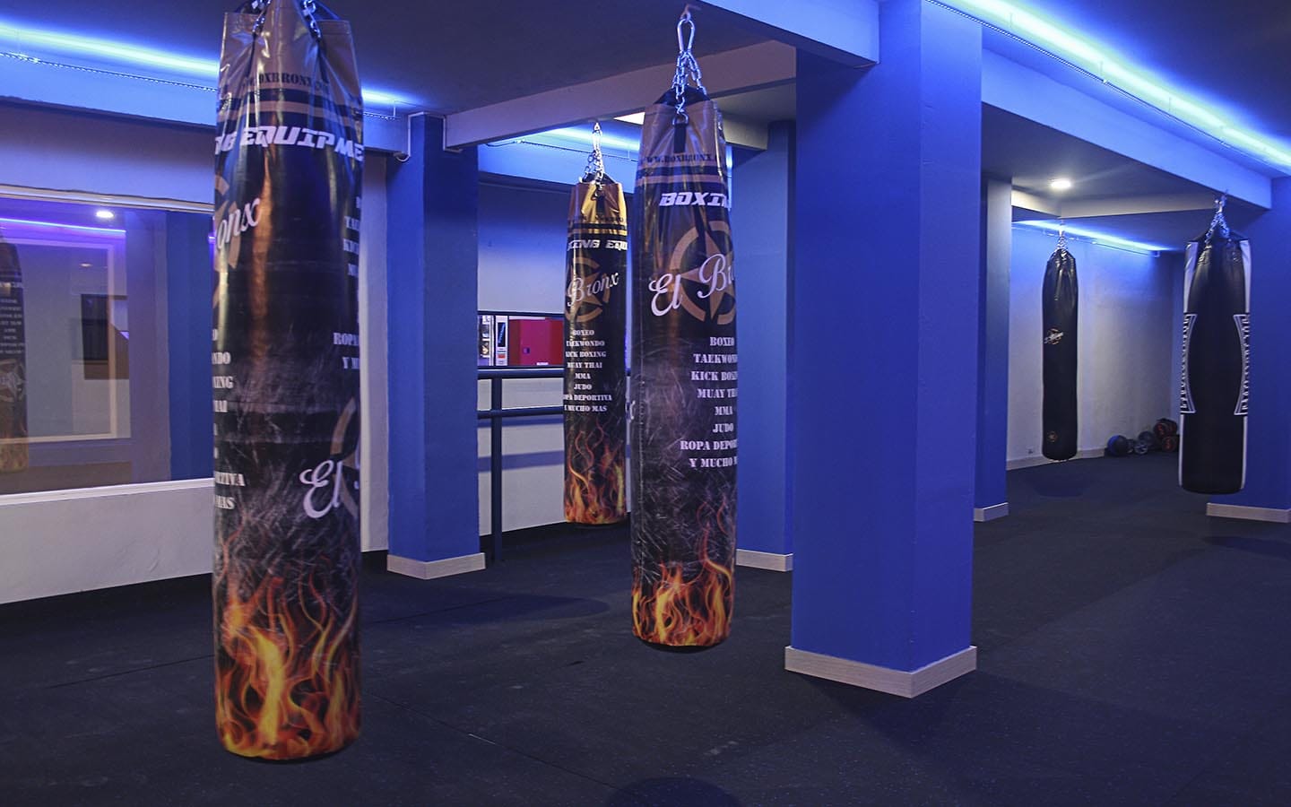 Blue Gym instalaciones Clases Colectivas Artes Marciales Gimnasio de Alcalá de Henares.