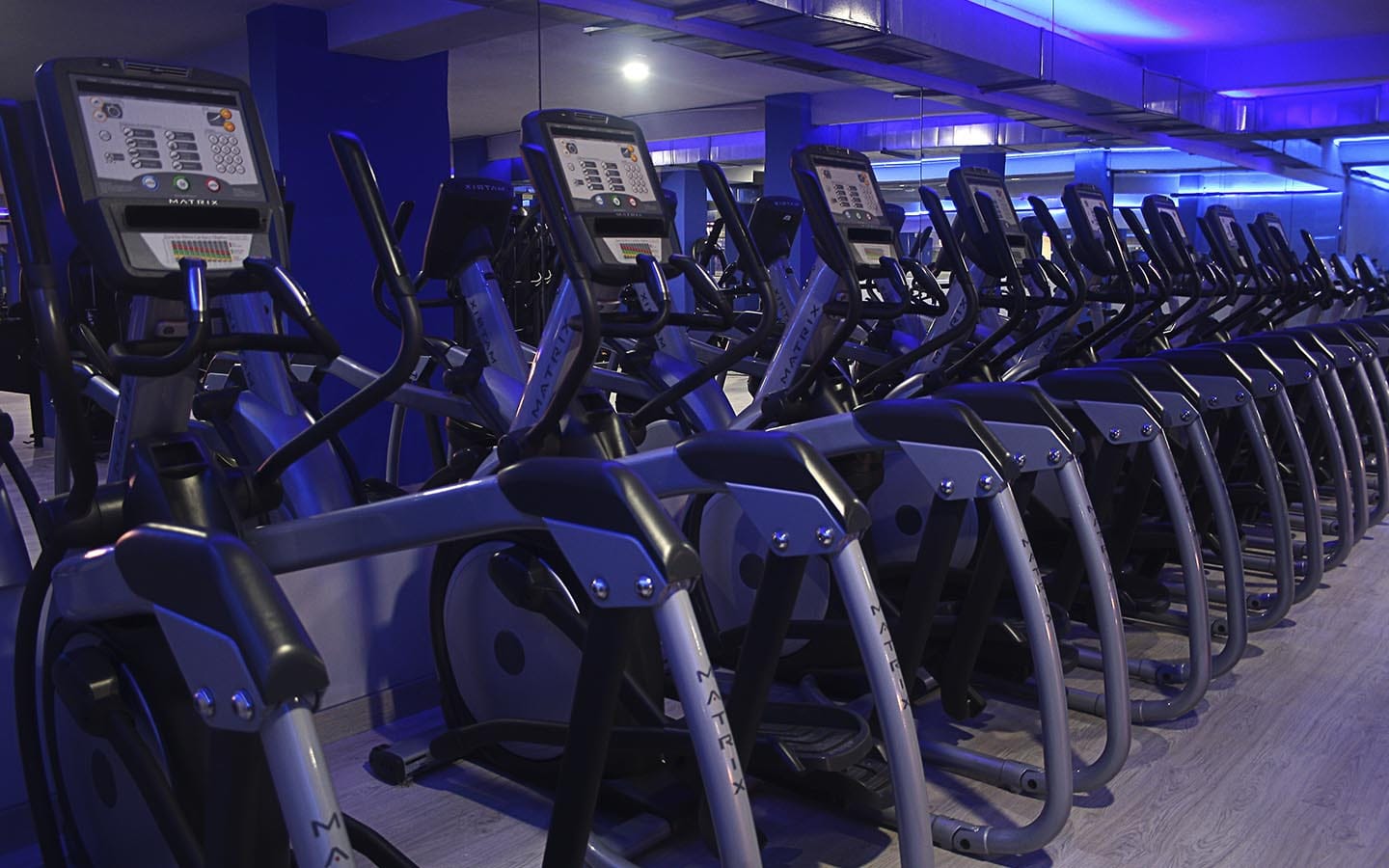 Blue Gym instalaciones Elíptica Gimnasio de Alcalá de Henares.